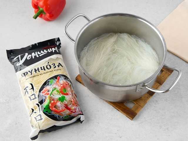 Из чего делают лапшу фунчозу и как её готовить